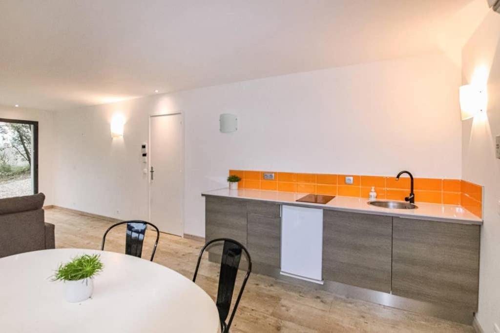 Moderne En Drome Apartment Roche-Saint-Secret