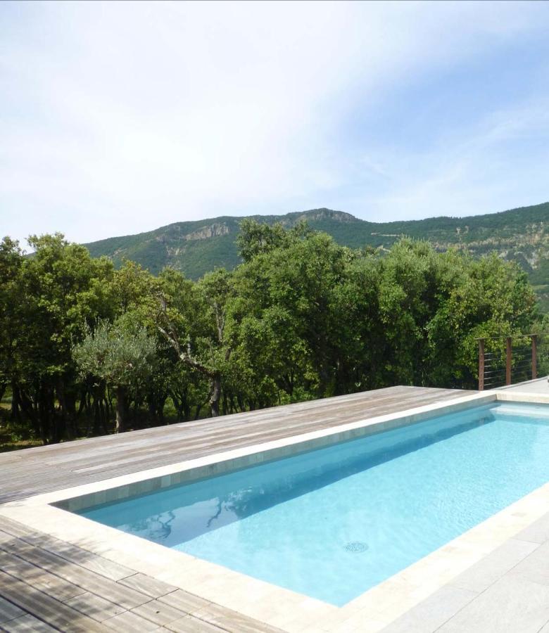 Moderne En Drome Roche-Saint-Secret
